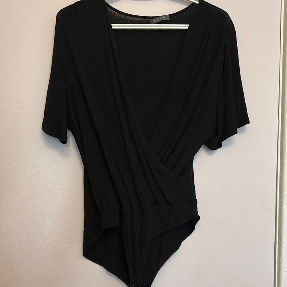 Suzy Shier Wide Sleeve V-Neck Bodysuit